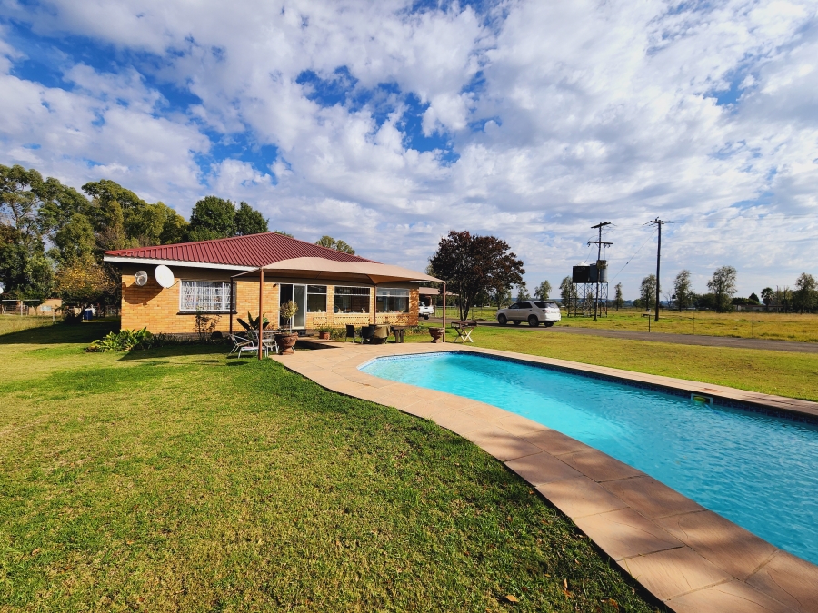 8 Bedroom Property for Sale in Vyfhoek A H North West